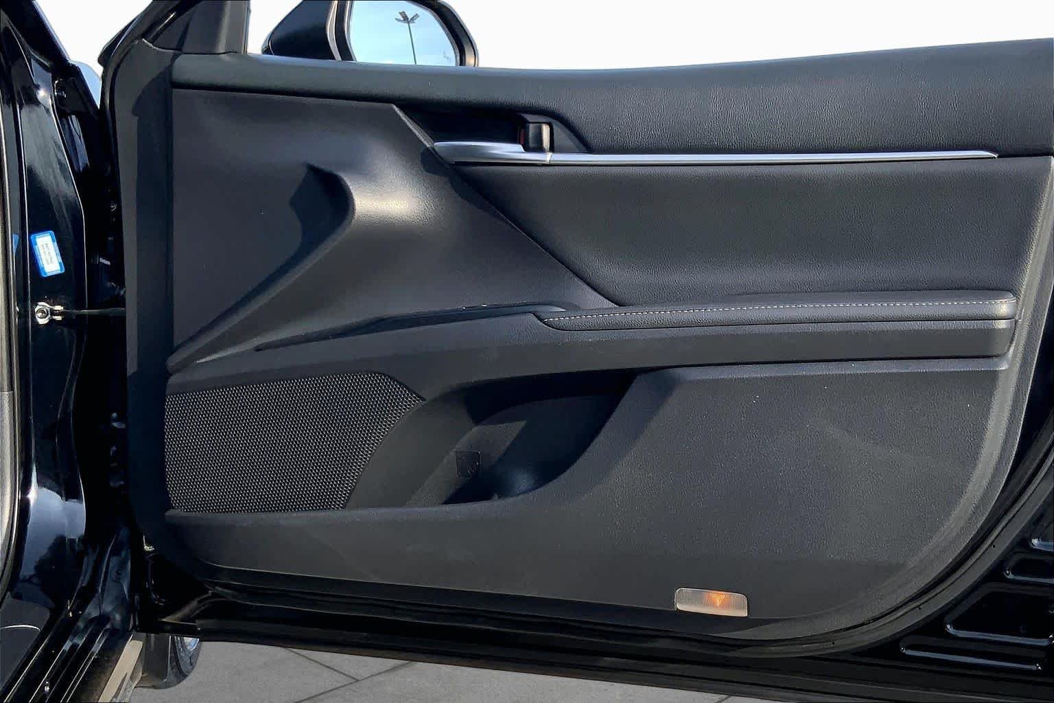 Used 2019 Midnight Black Metallic Toyota XSE image 22