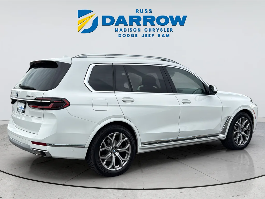 Used 2026 White BMW xDrive40i image 5