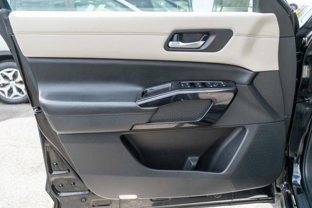 Used 2022 Black Nissan SV image 19