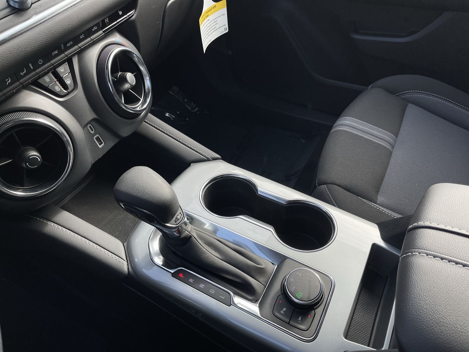 2025 Chevrolet Blazer 2LT - Photo 46