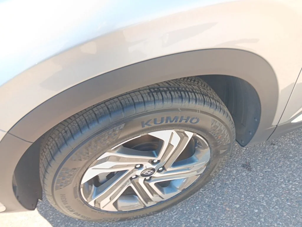 Used 2022 Shimmering Silver Hyundai SEL image 10