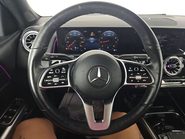 Used 2023  Mercedes-Benz GLB 250 image 11