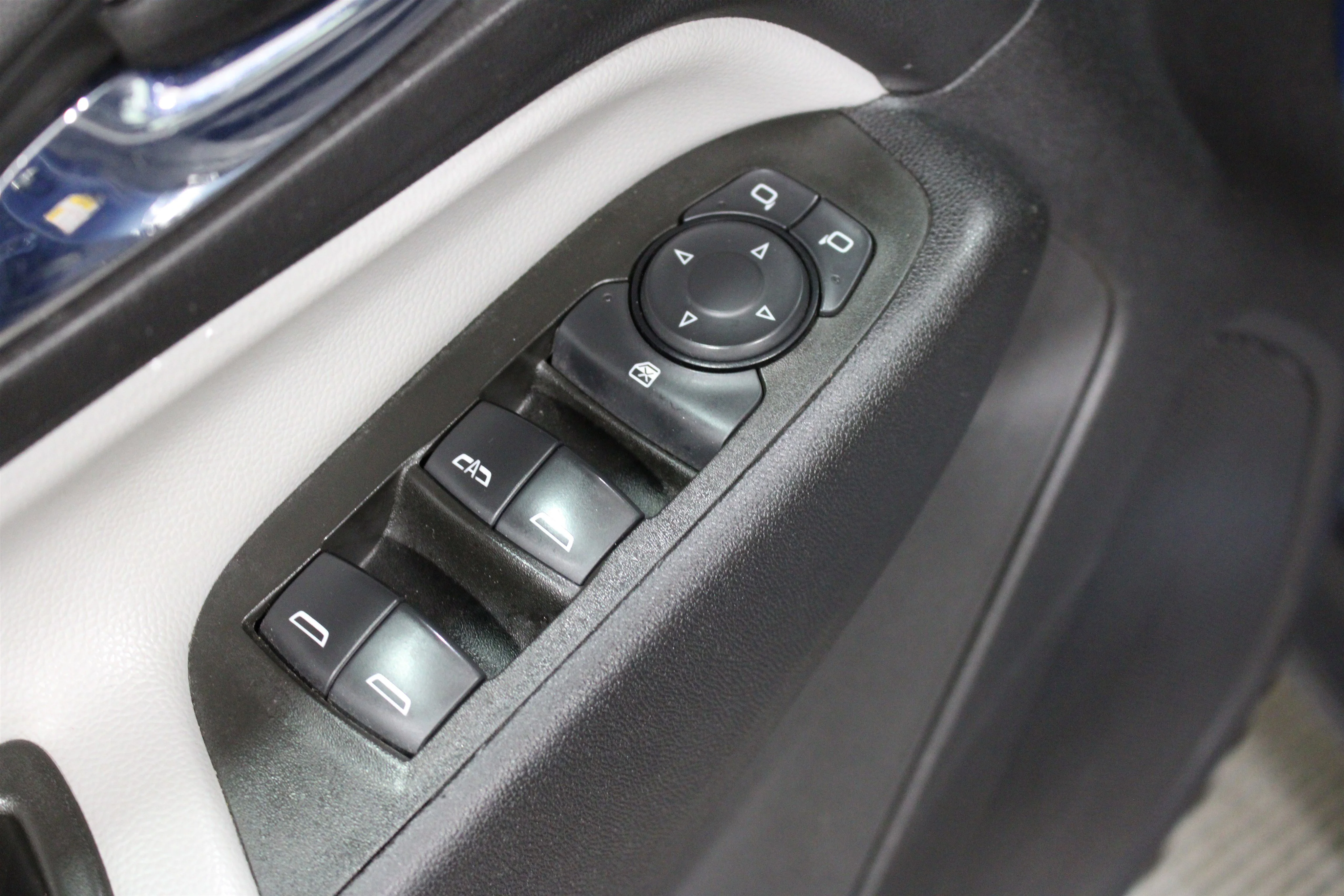 2024 Chevrolet Equinox LS - Photo 7