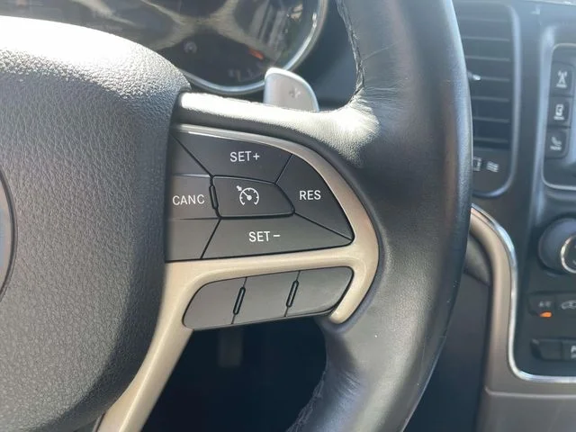 Used 2016 Black Jeep Laredo image 24