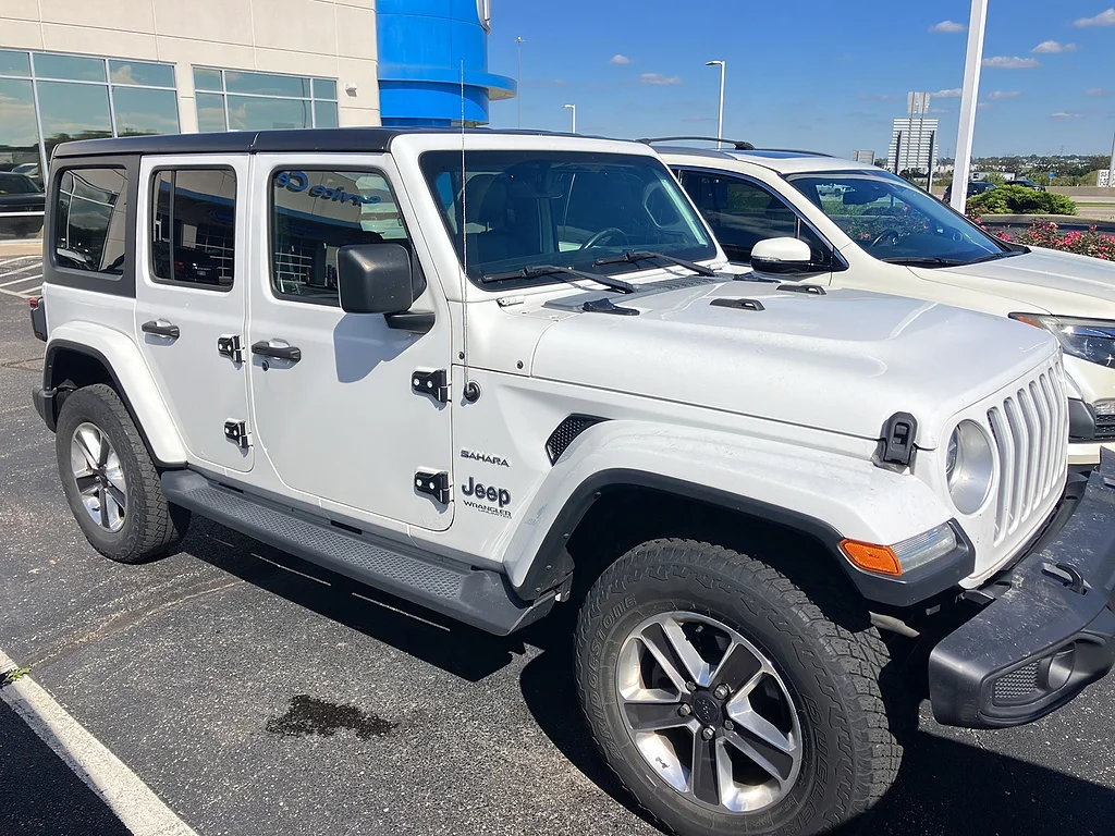 2020 Jeep Wrangler Unlimited Sahara, photo 2 of 2