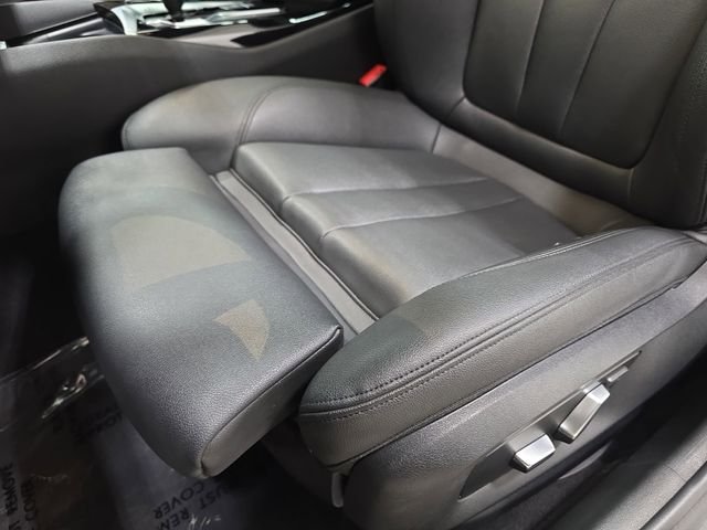 Used 2018 Alpine White BMW 530i xDrive image 28