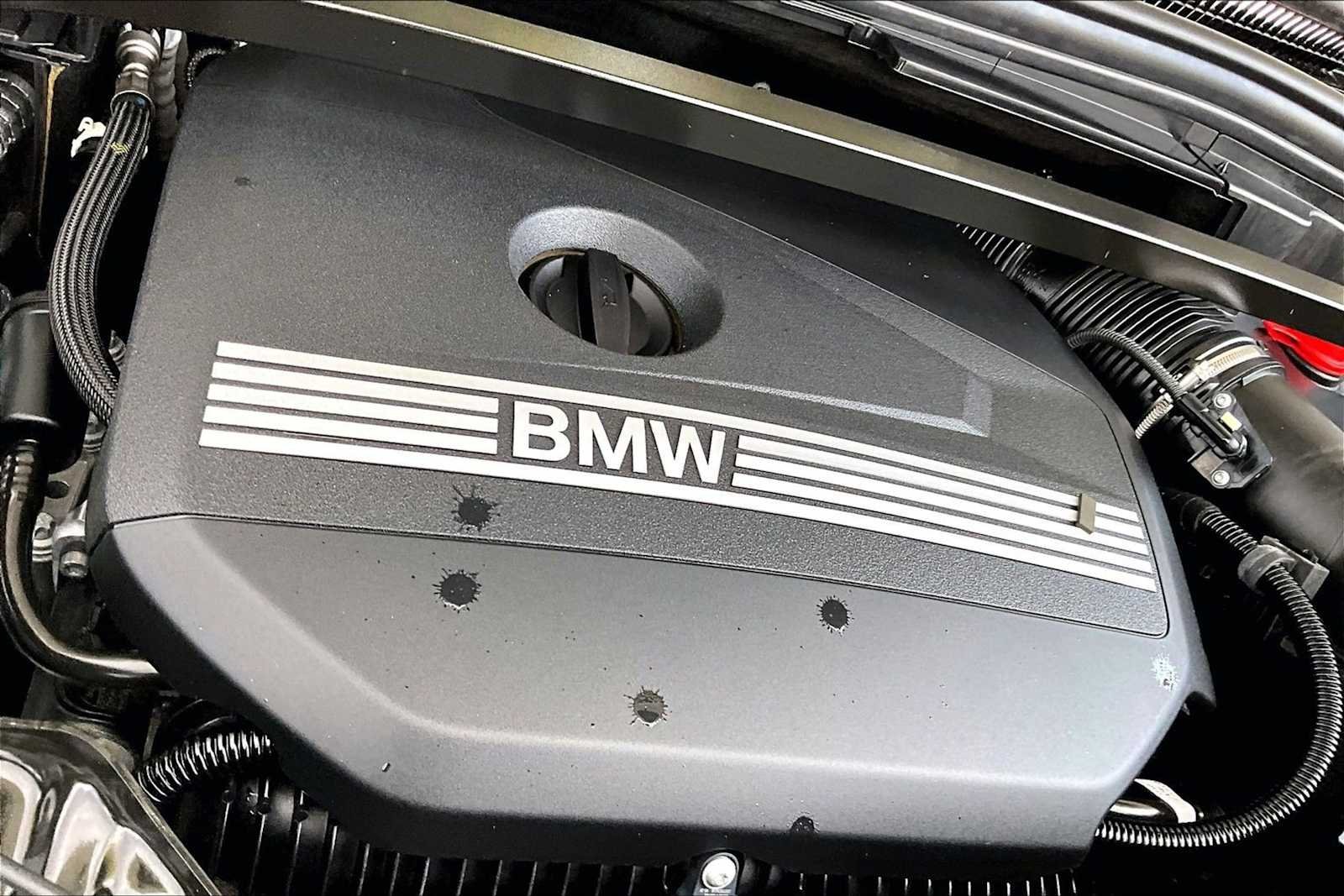 Used 2023 Alpine White BMW xDrive28i image 24