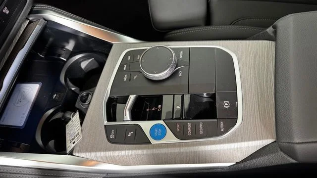 New 2026 Alpine White BMW xDrive40 image 15
