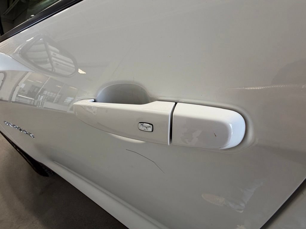 Used 2025 Summit White Chevrolet 2LT image 57
