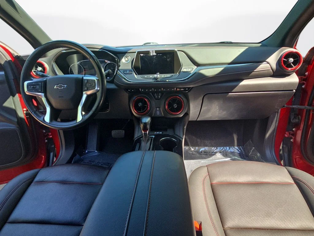 Used 2021 Red Chevrolet RS image 9