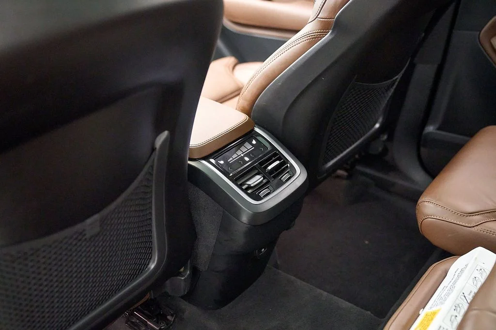 Certified Used 2023 Bright Dusk Volvo Ultimate image 24