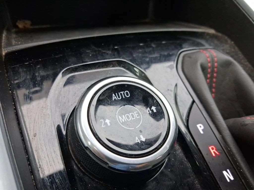 Used 2023 White Chevrolet Z71 image 28