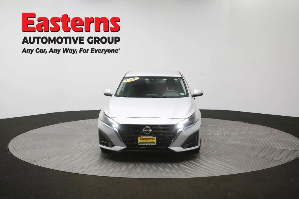 Used 2023 Silver Nissan 2.5 S image 51