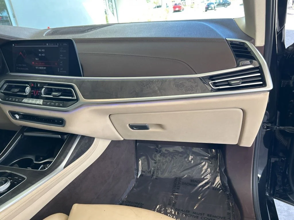 Used 2019 Black BMW xDrive40i image 24