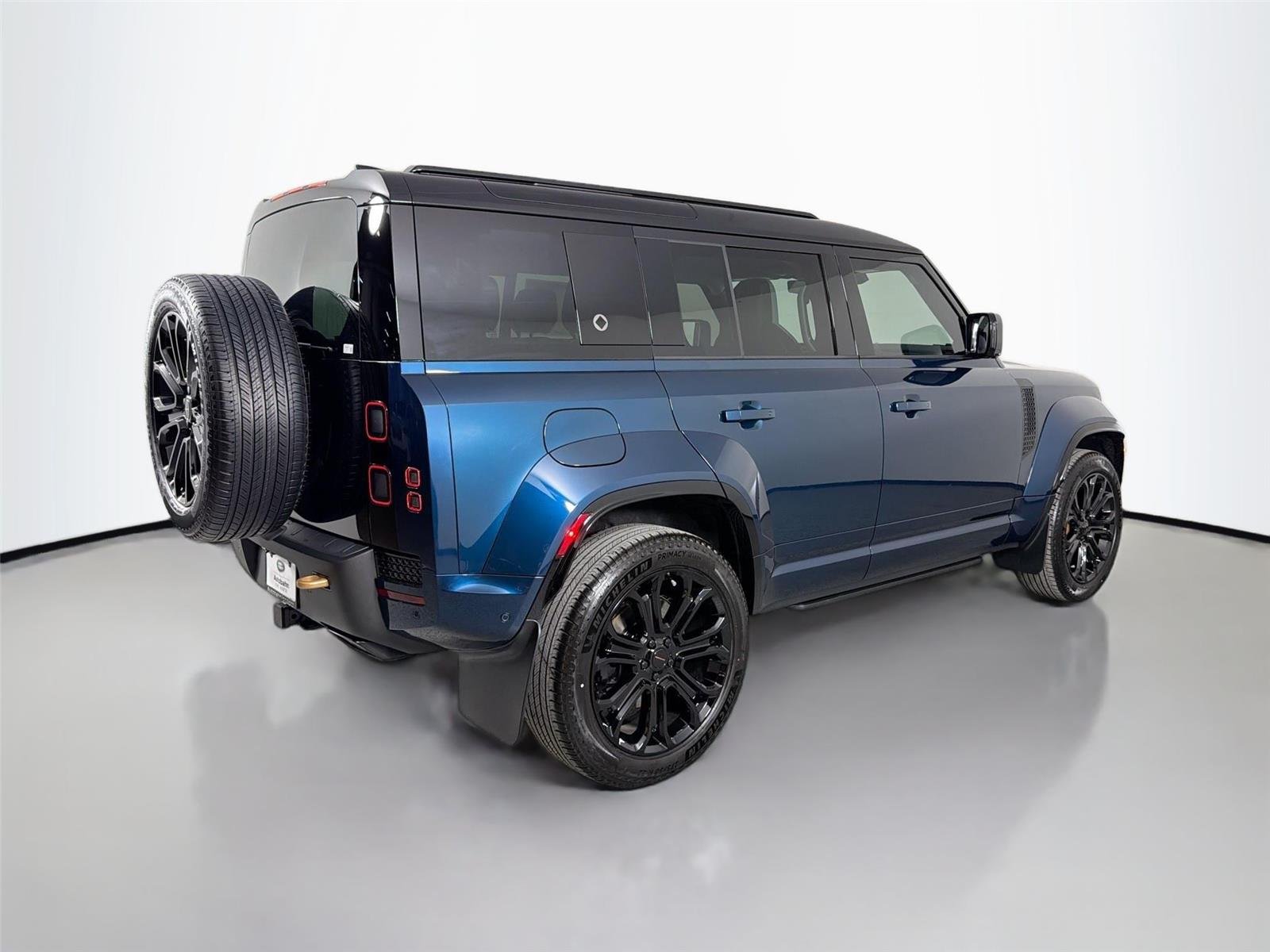 New 2026 Sargasso Blue LAND ROVER  OCTA image 5