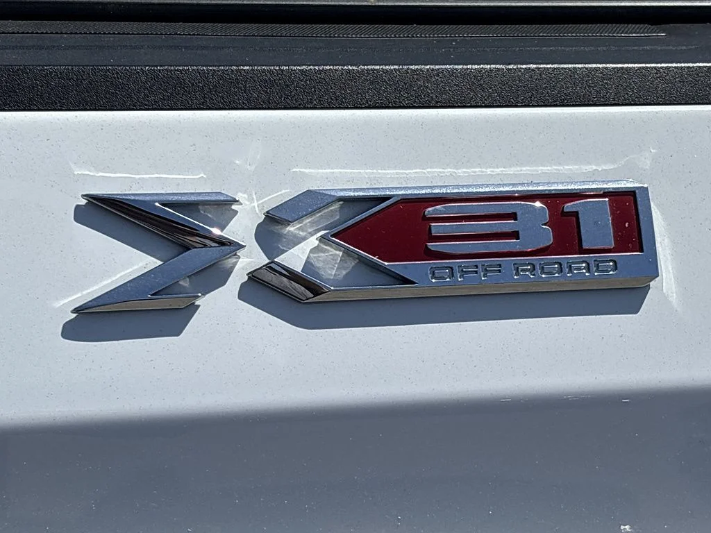 Used 2024 White GMC Elevation image 6