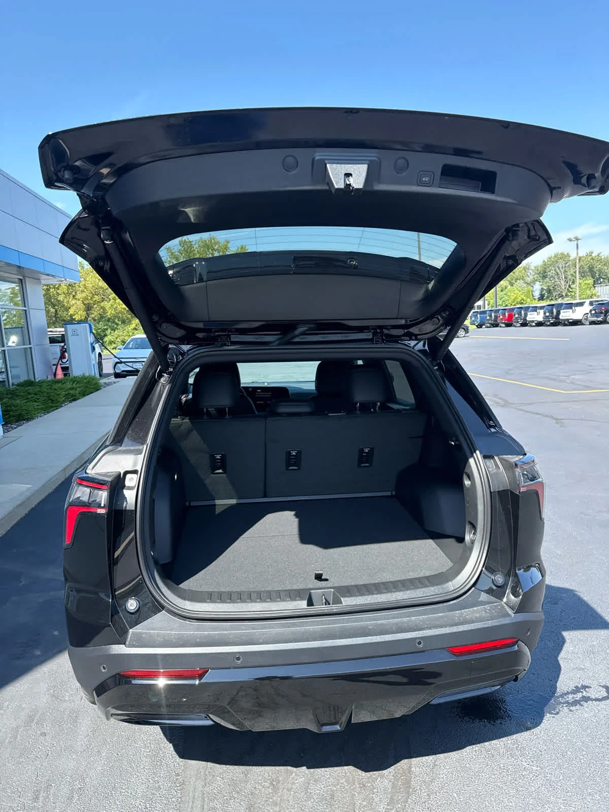 2027 Chevrolet Equinox RS - Photo 3