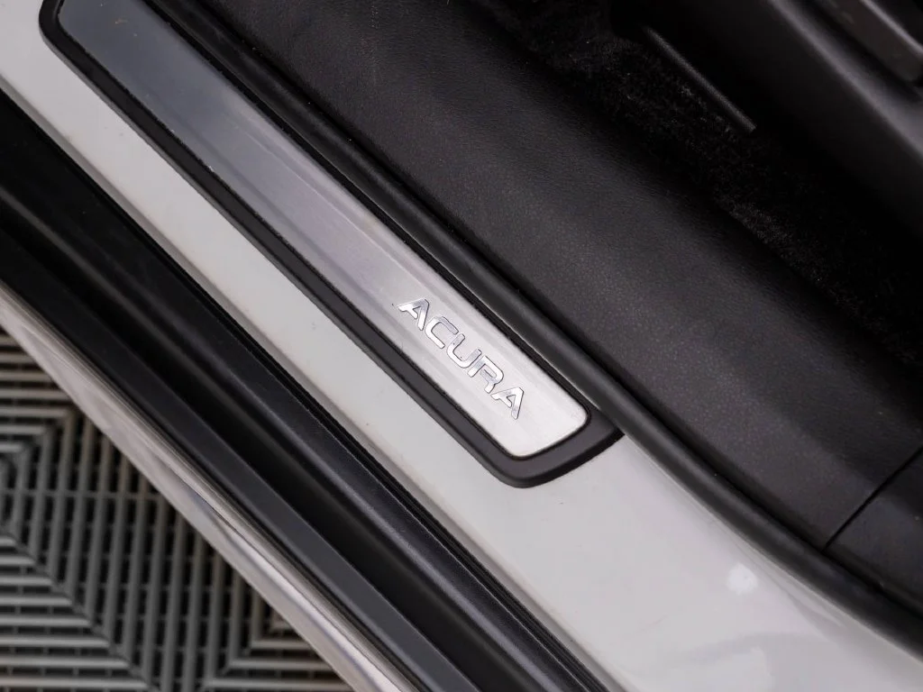Used 2018  Acura 3.5L image 16