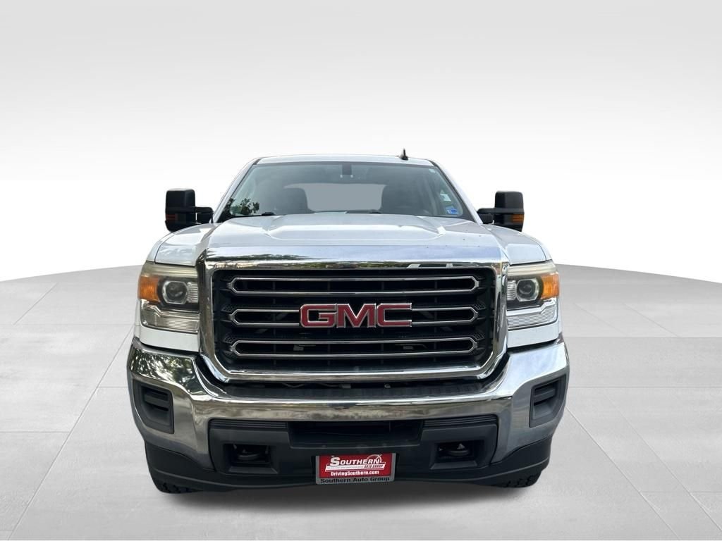 Used 2015 White GMC SLE image 8