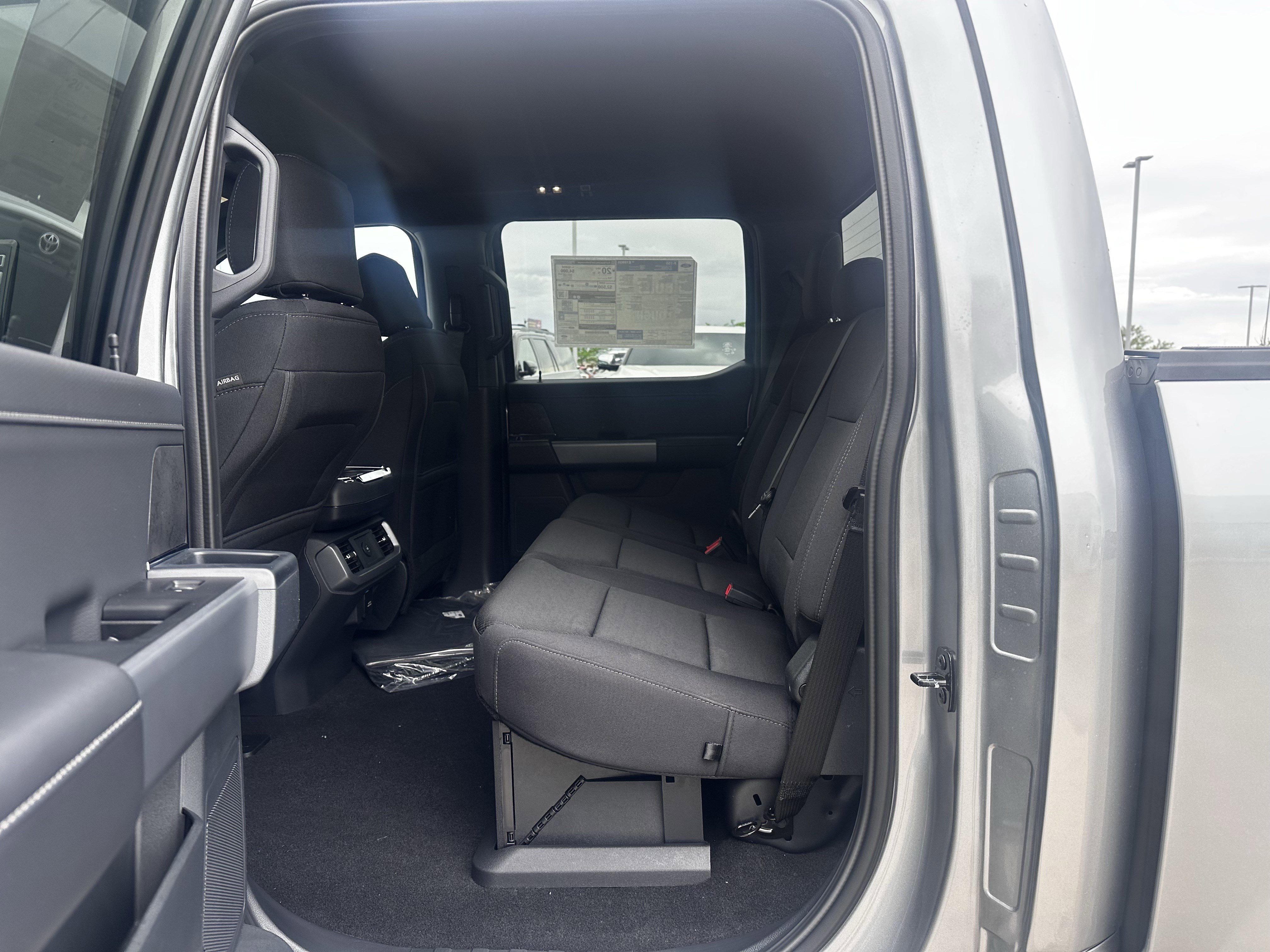 New 2026 Iconic Silver Metallic Ford XLT image 6