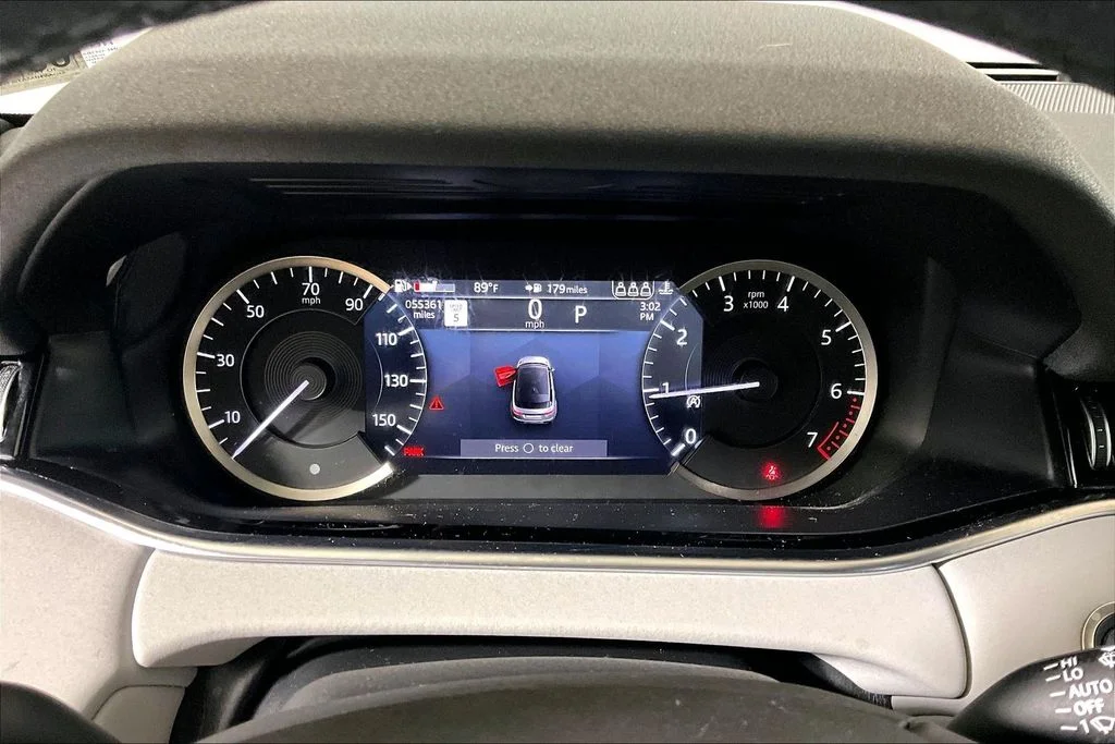 Used 2023 Nolita Grey Land Rover SE image 16