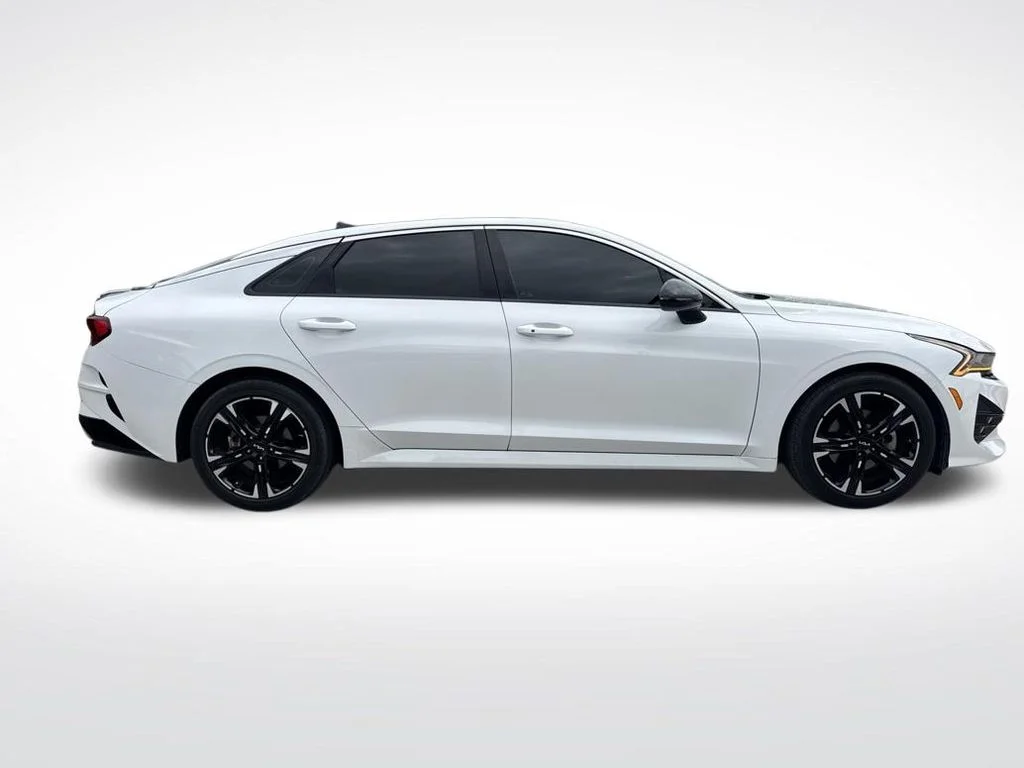 Used 2024 Glacial White Pearl Kia GT-Line image 4