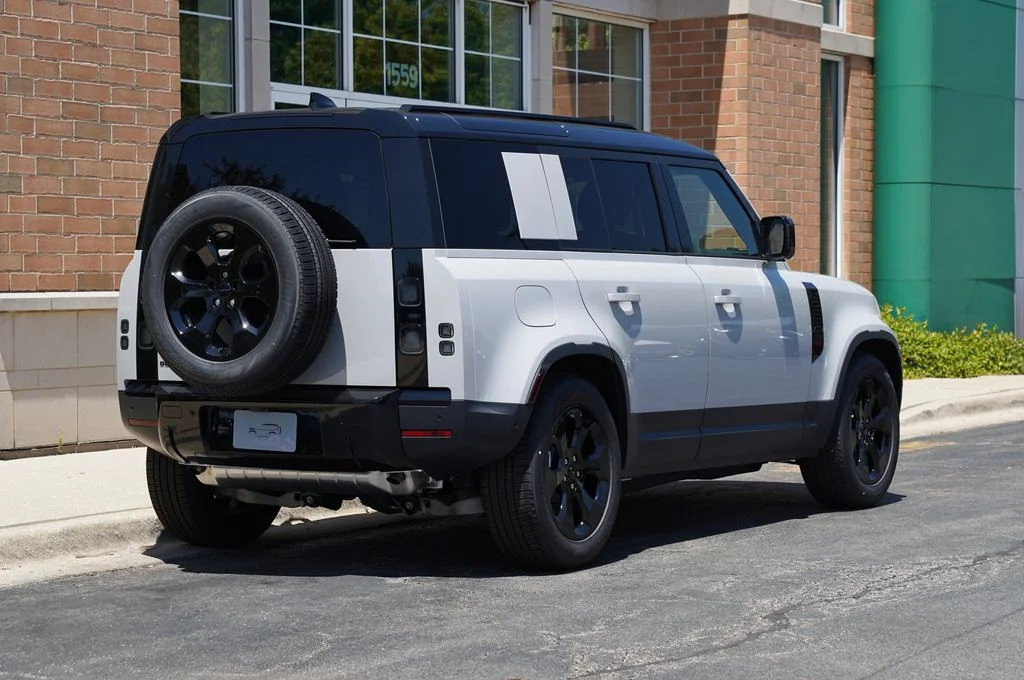 New 2026 Borasco Grey Land Rover S image 6