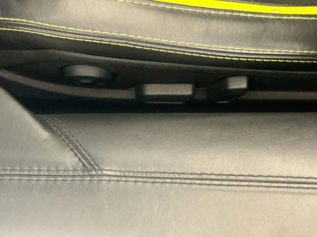 Used 2019  Lamborghini Base image 21