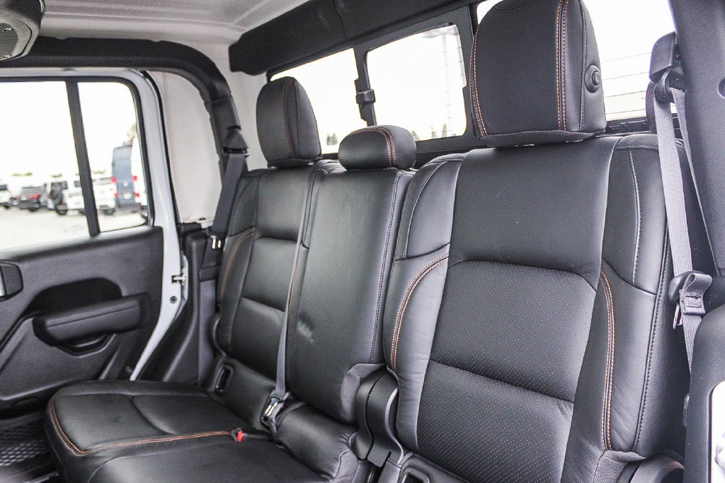 New 2026 Bright White Clearcoat Jeep Mojave image 19