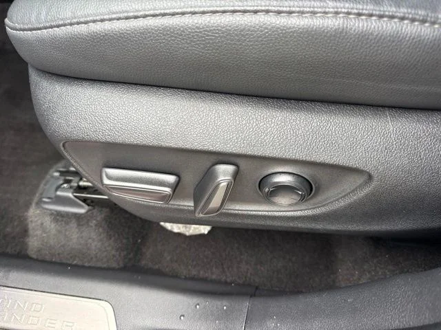 Used 2024 Red Toyota Platinum image 34
