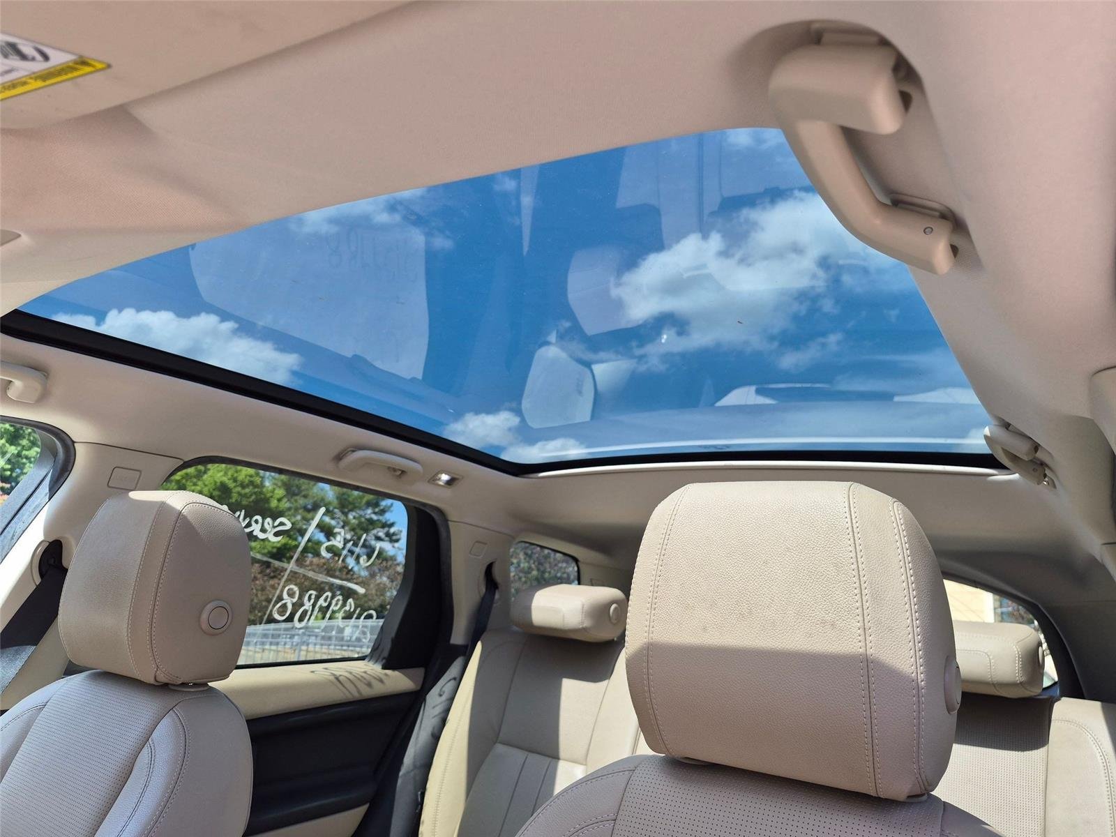 Used 2018 WHITE LAND ROVER HSE image 13