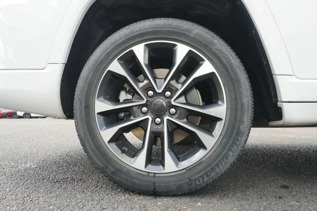 Used 2021 WHITE Jeep Overland image 19