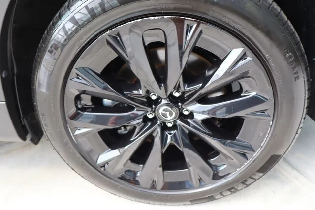 Used 2025 Platinum Mazda 3.3 Turbo Premium image 51