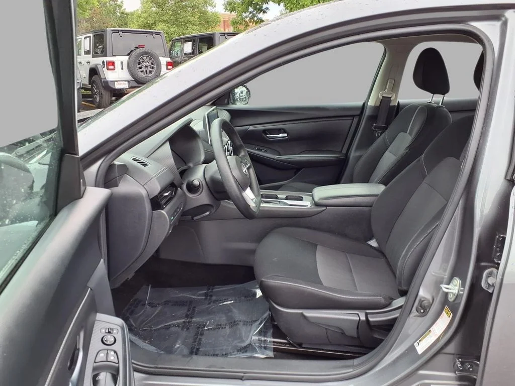 Used 2024 Gray Nissan SV image 22