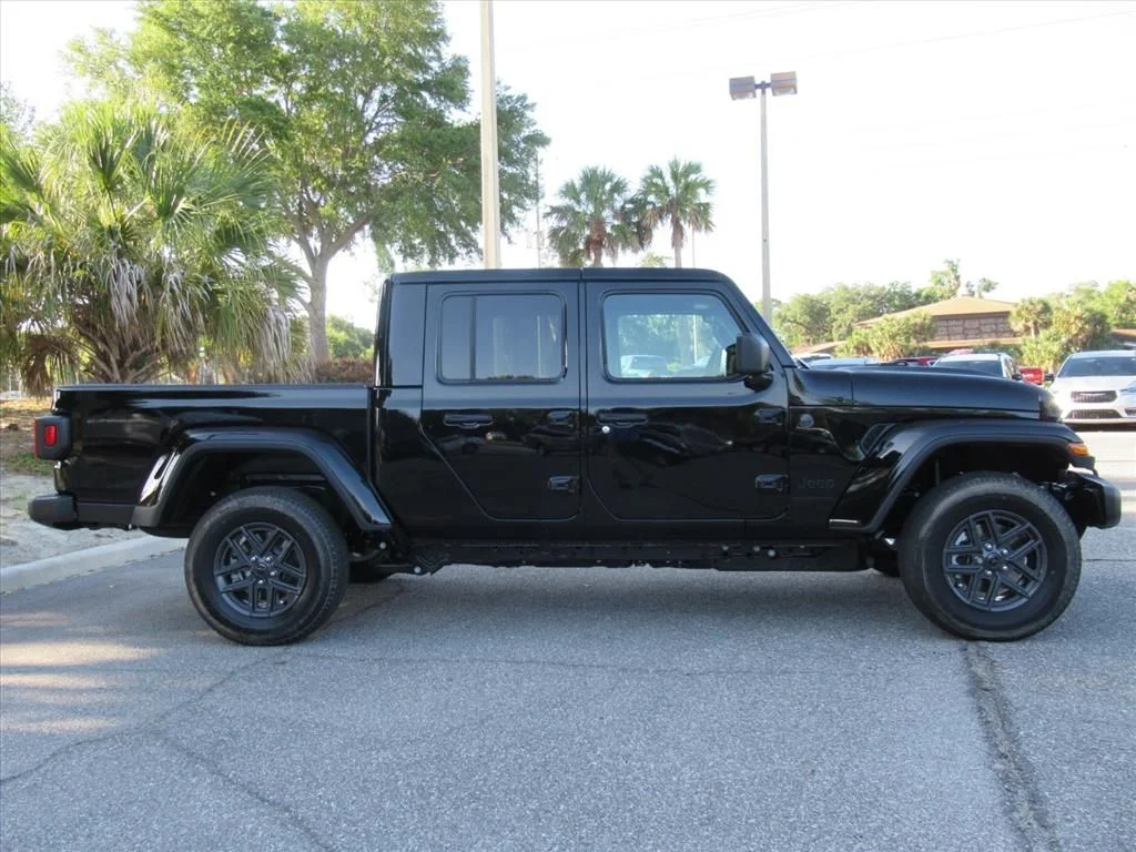 New 2026 Black Clear-Coat Exterior Paint Jeep Sport S image 2