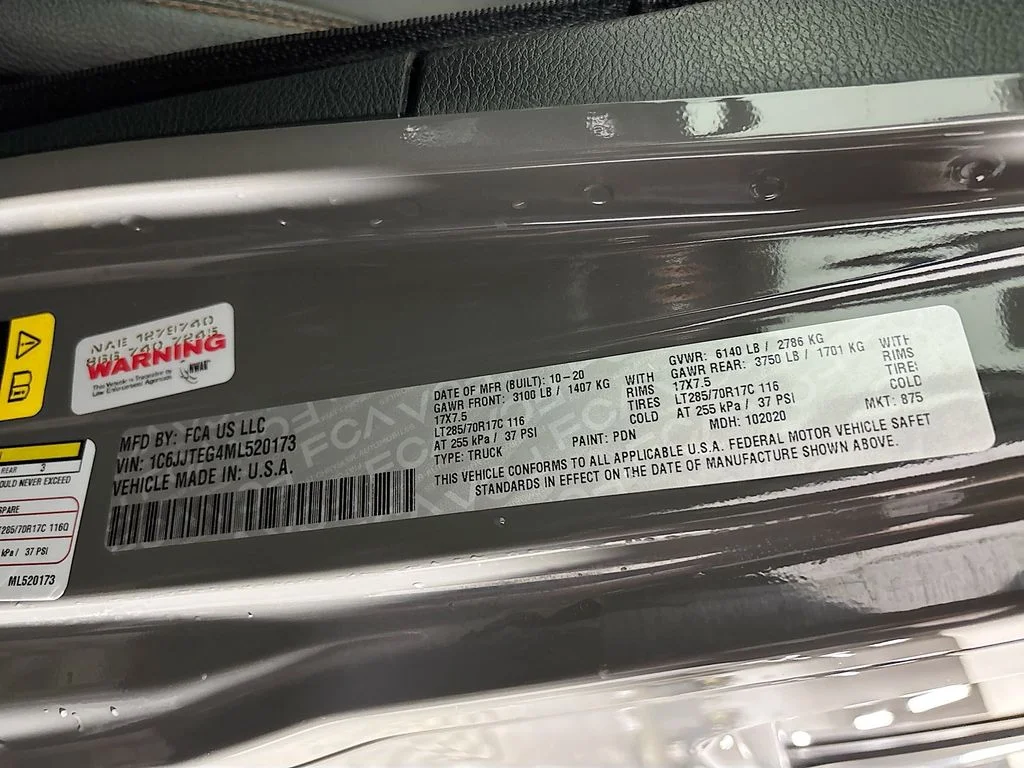 Used 2021 Gray Jeep Mojave image 25
