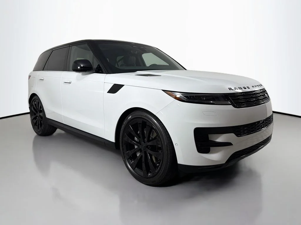 New 2026 Fuji White Land Rover SE image 3