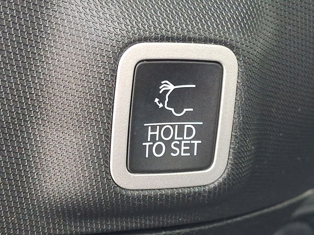 Used 2023 White Jeep Altitude X image 28