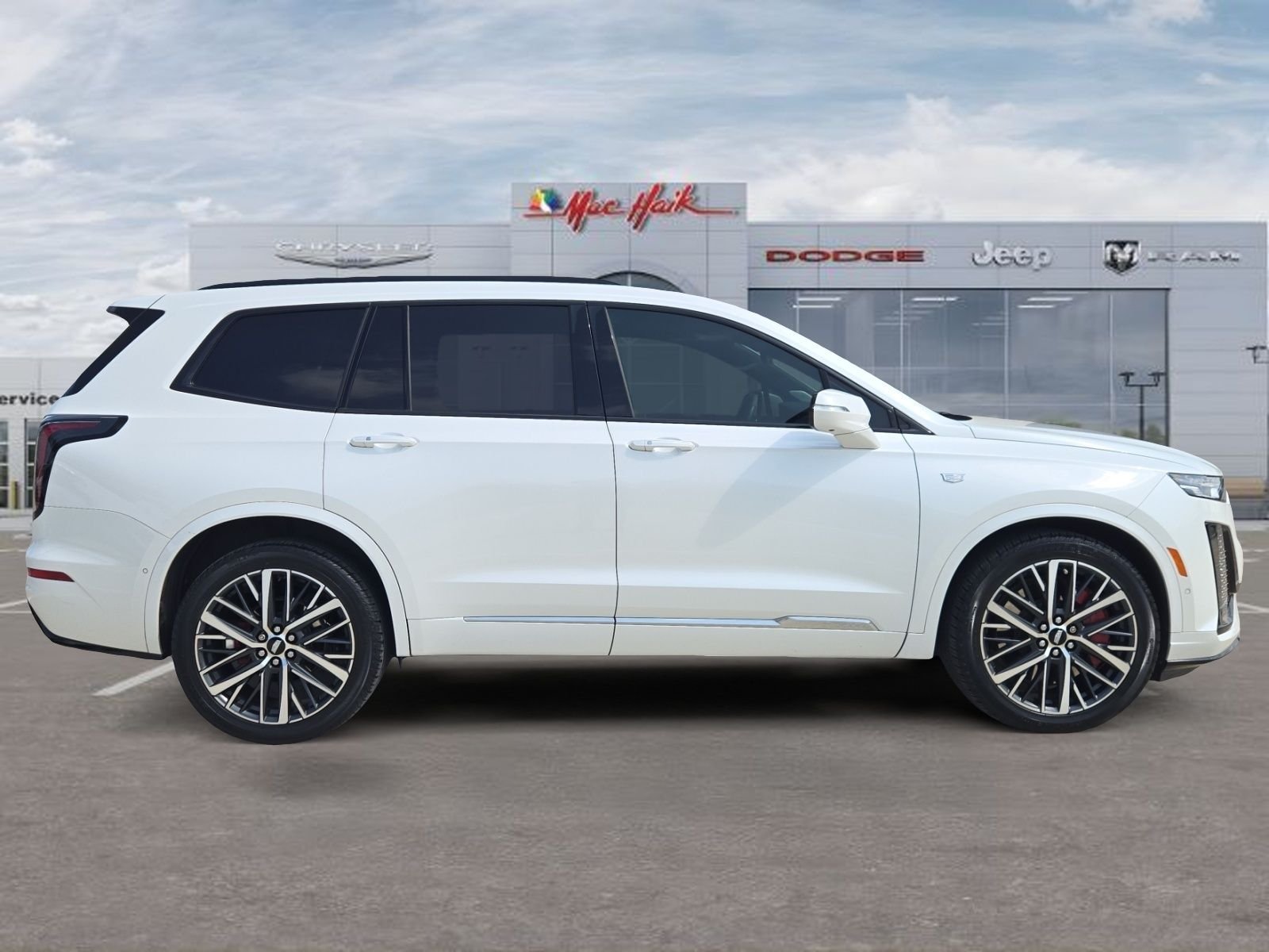 Used 2023 White Cadillac Sport image 6