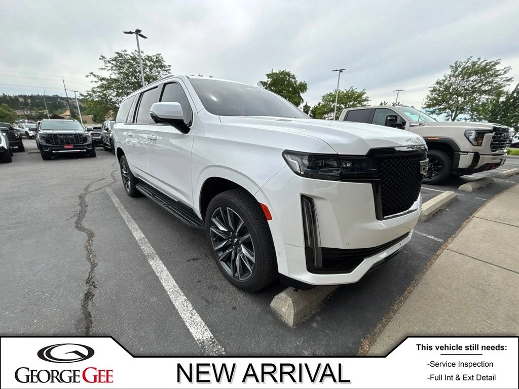 Used 2021 White Cadillac Sport image 1