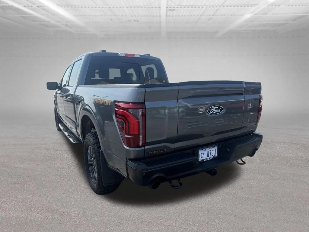 New 2026 Carbonized Gray Metallic Ford Tremor® image 7