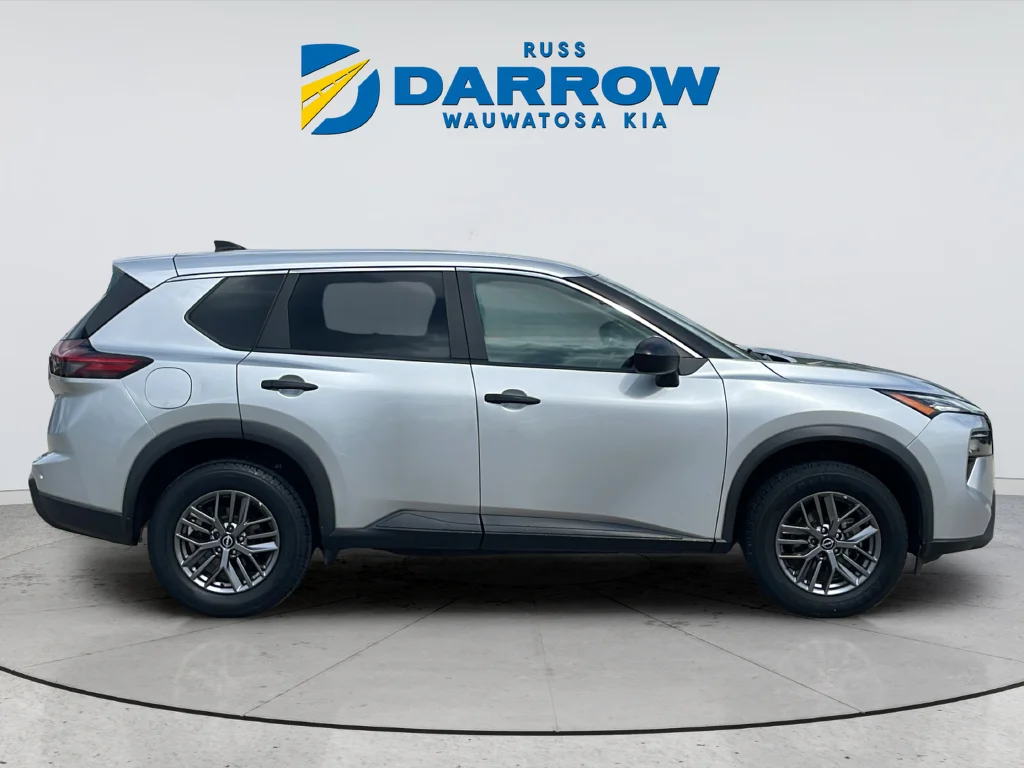 Used 2024 Silver Nissan S image 6