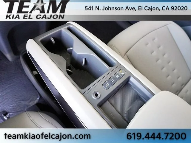 New 2026 Black Kia Wind image 38