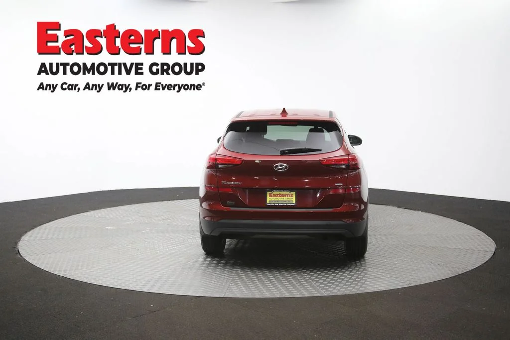 Used 2020 Red Hyundai SE image 36