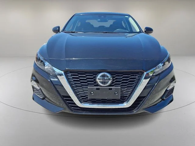 Used 2022 Black Nissan 2.5 S image 3