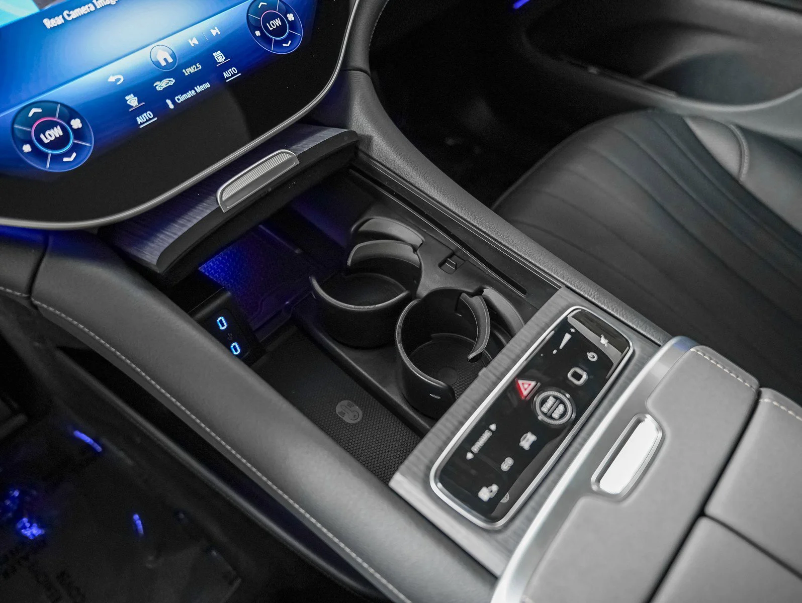 New 2026 Alpine Grey Mercedes-Benz 400 4MATIC® image 17