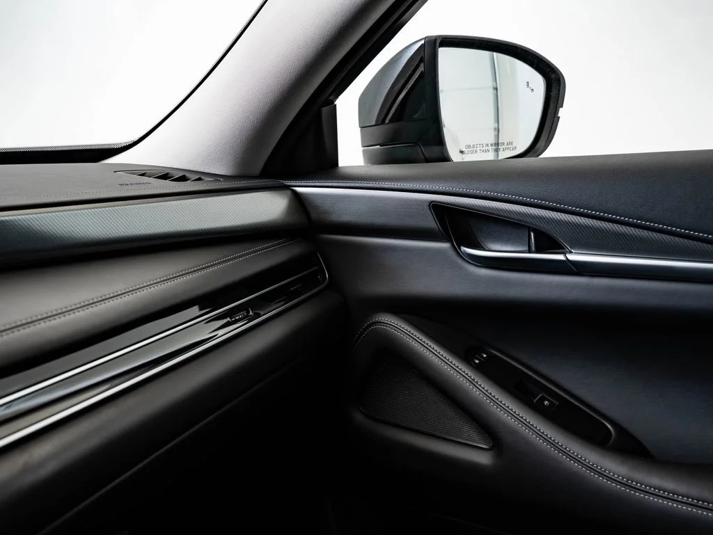 Used 2023 Warm Titanium INFINITI LUXE image 41