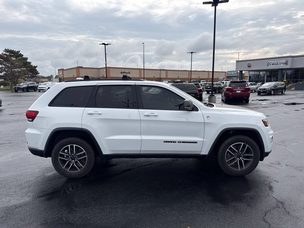 Certified Used 2020 White Jeep Trailhawk image 5
