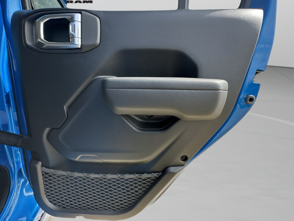 New 2026 Hydro Blue Pearl-Coat Exterior Paint Jeep Rubicon image 27
