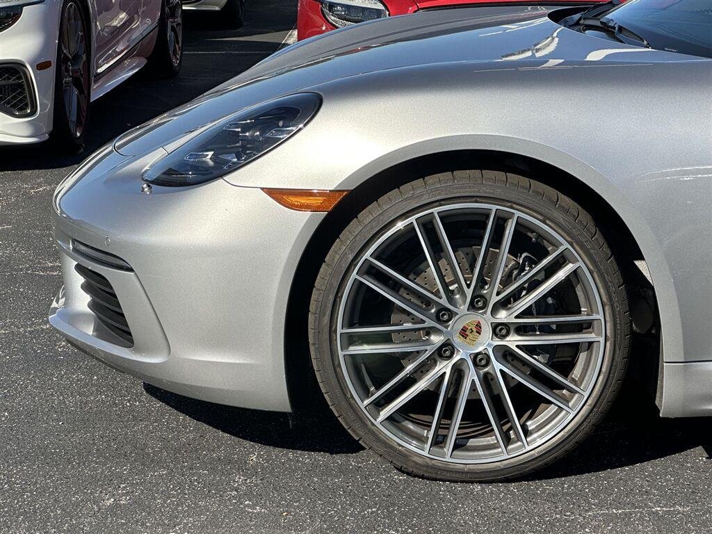 Used 2024  Porsche Style Edition image 42